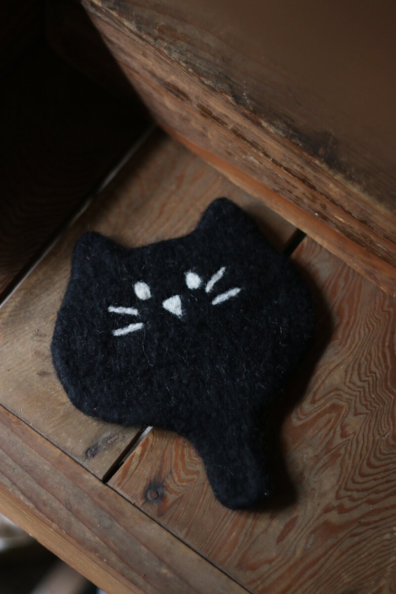 M01 Urū Cup Coaster